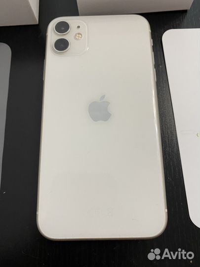 iPhone 11, 64 ГБ