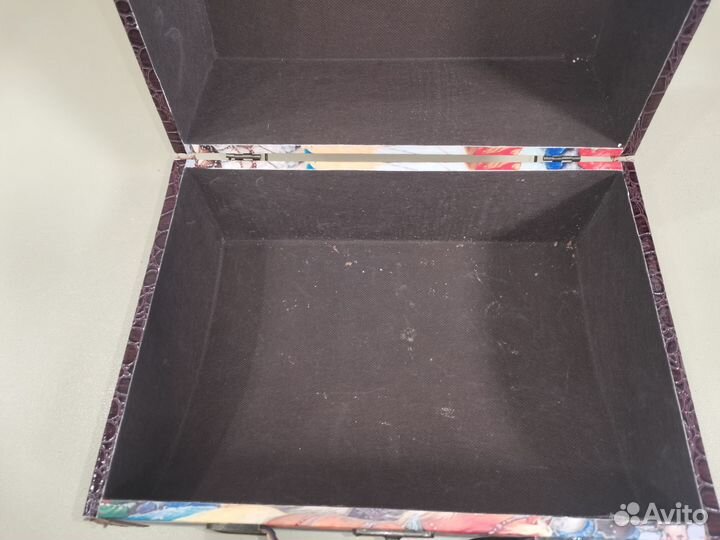 Чемоданчик деревянный для подарков