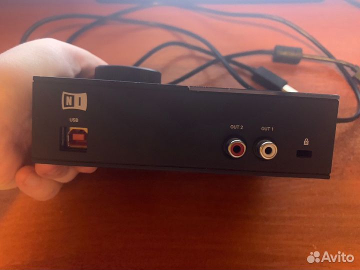 Звуковая карта Native Instruments Komplete Audio 1