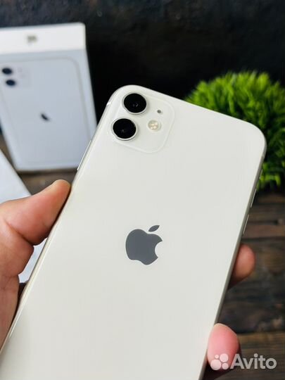 iPhone 11, 64 ГБ