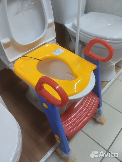 Сиденье для унитаза со ступенькой