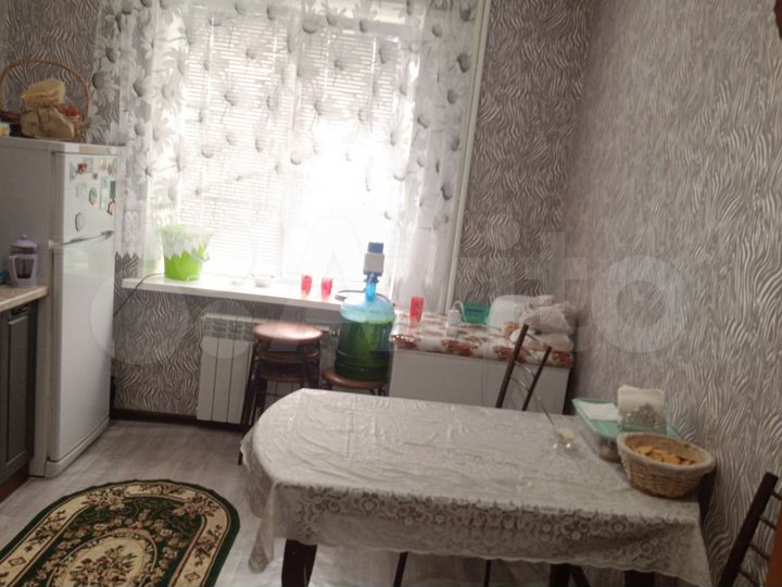 3-к. квартира, 80 м², 1/3 эт.