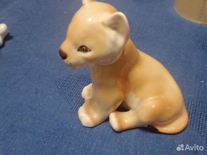 Статуэтка фарфор