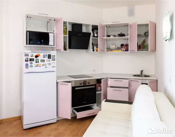 Кухня розовая угловая на заказ