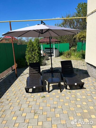 Шезлонги лежаки пластиковые