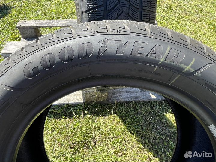 Goodyear UltraGrip Performance+ 235/55 R17