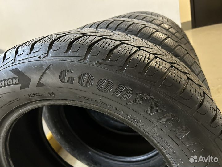 Goodyear UltraGrip Performance 215/65 R17 99V