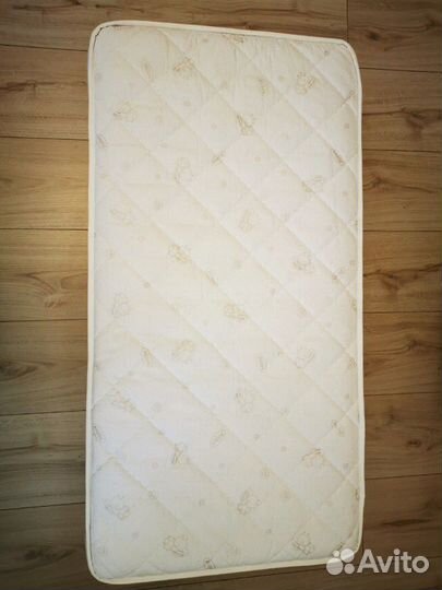 Кроватка детская. матрас В подарок