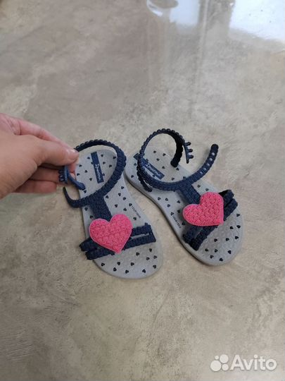 Сандали для девочки