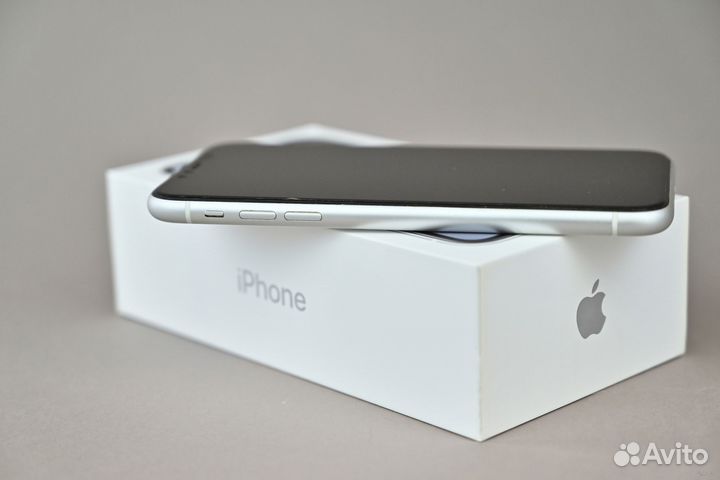 iPhone Xr, 128 ГБ