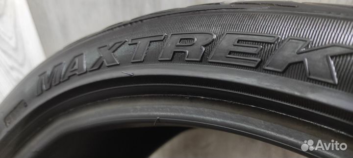 Maxtrek Fortis T5 245/35 R20