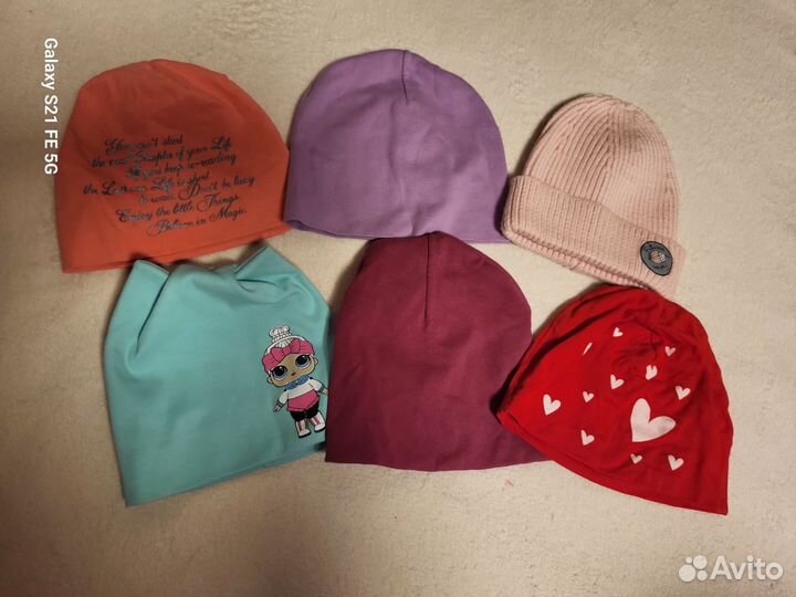 Шапка на девочку разные