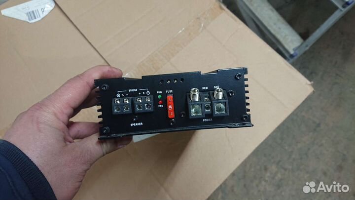 Усилитель двухканальный steg std202d