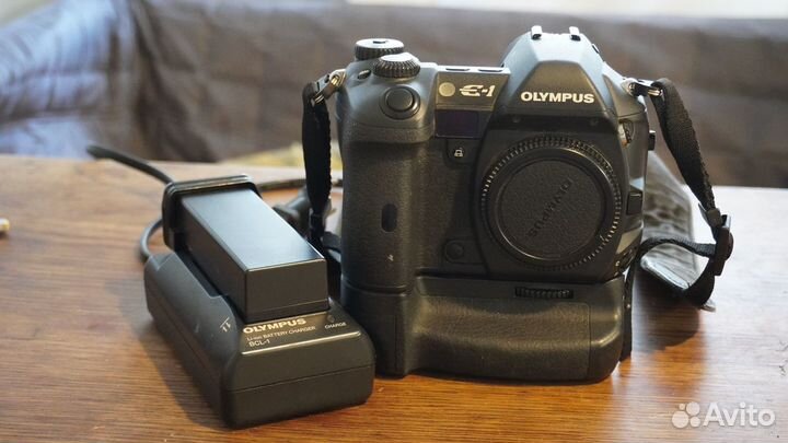 Фотоаппарат Olympus E-1 с 3-мя объективами и ещё