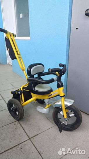 Детский велосипед трехколесный с ручкой
