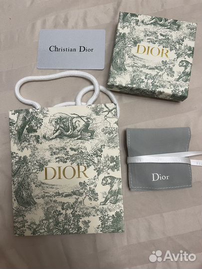 Пакеты и коробки диор