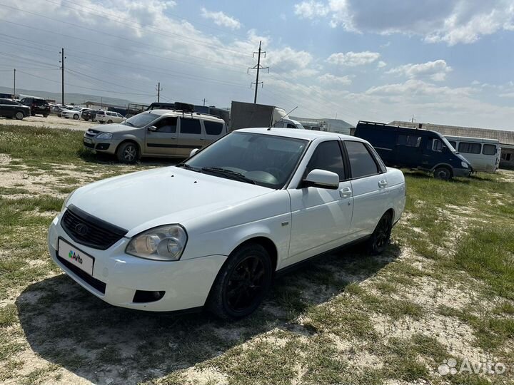 LADA Priora 1.6 МТ, 2015, битый, 240 000 км