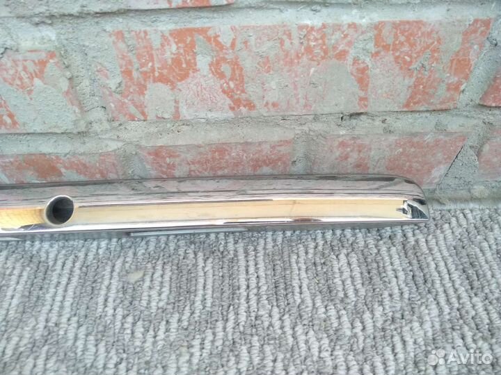 Накладка крышки багажника Toyota Platz