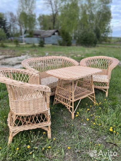 Комплект плетеной мебели из лозы