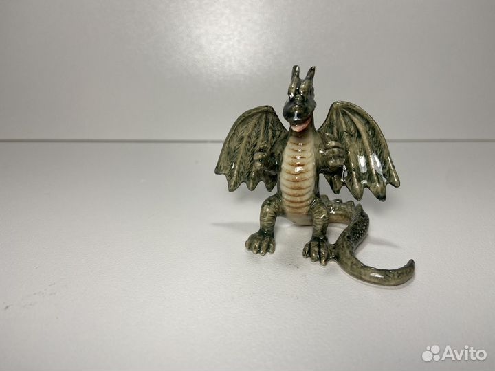 Фарфоровые статуэтки дракон