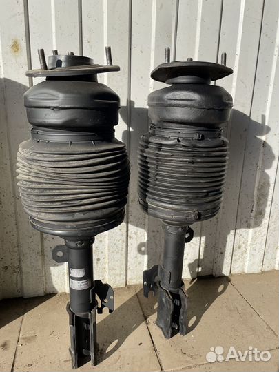 Стойки амортизатора на Lexus RX