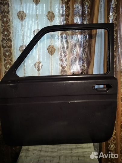 Дверь водительская нива 21213