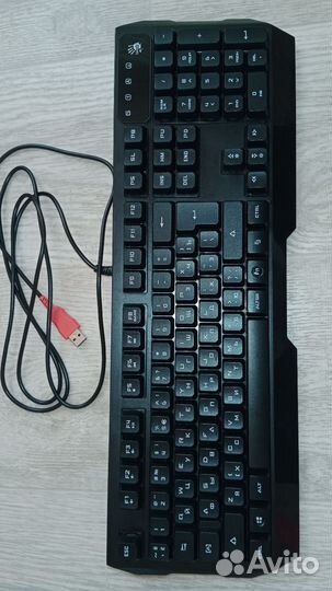 Игровая клавиатура bloody Q135