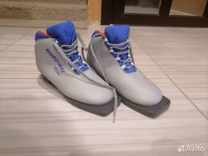 Лыжные ботинки 36 размер