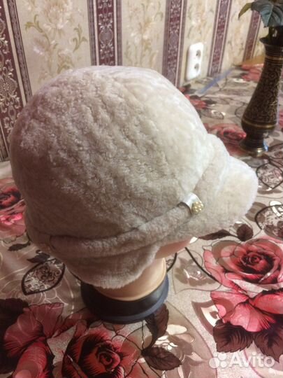 Шапка женская, натуральная овчина