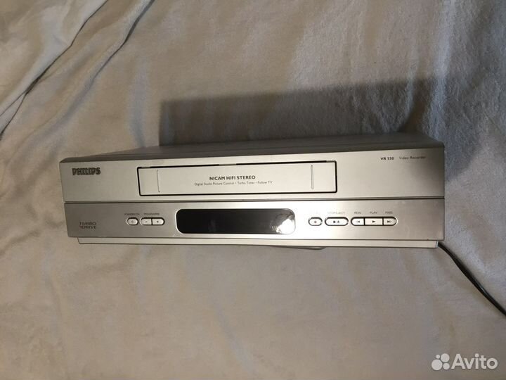 Видеомагнитофон philips