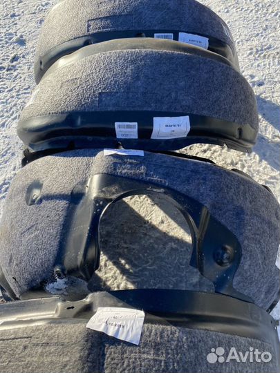 Оригинальные подкрылки с шумоизоляцией Lexus RX300