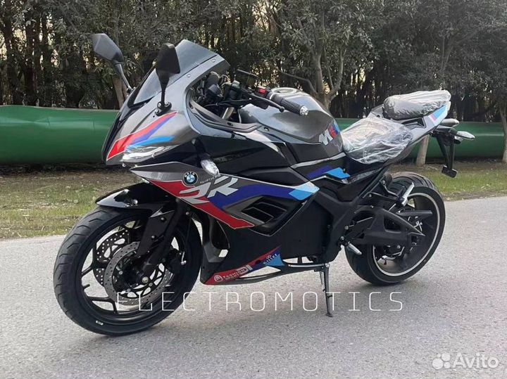 Электромотоцикл BMW RR