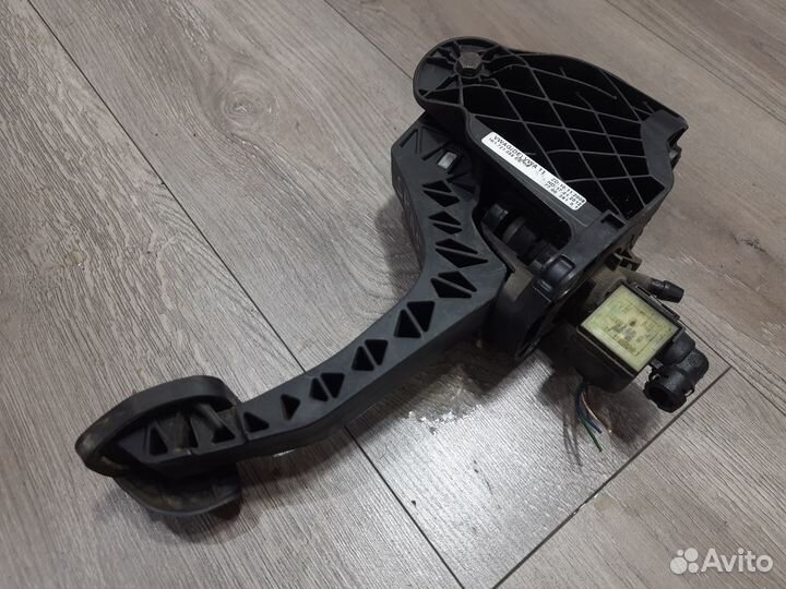 Педаль сцепления для 1.8 CDA Skoda Octavia A5