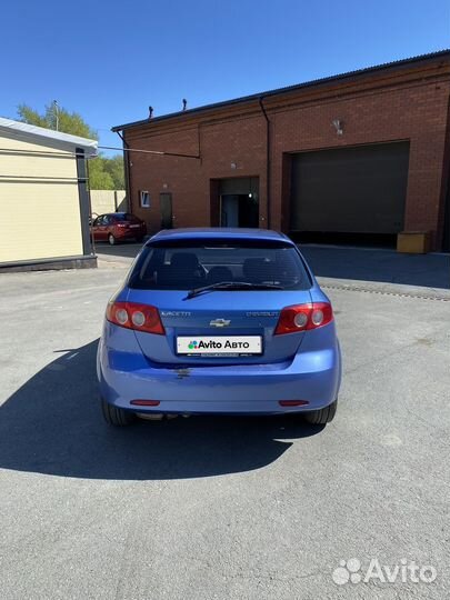 Chevrolet Lacetti 1.6 МТ, 2008, битый, 230 000 км