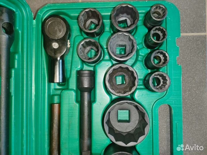 Набор головок 12 граней 26 предметов с трещеткой