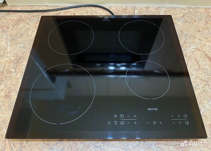 Индукционная варочная панель Electrolux