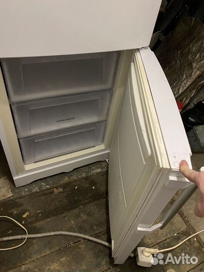 Холодильник бу hotpoint
