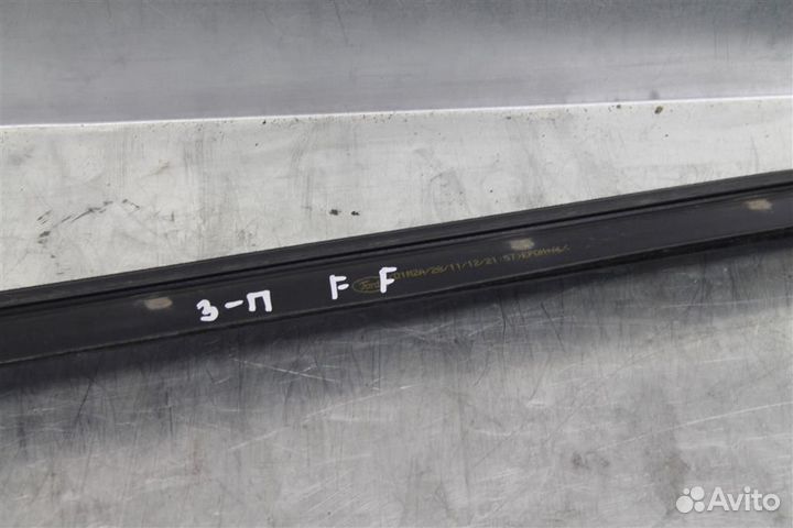 Уплотнитель стекла двери задней правой Ford Focus