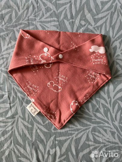 Новые слюнявчики