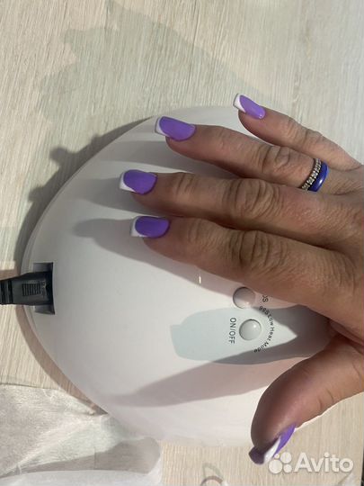 Модель на маникюр