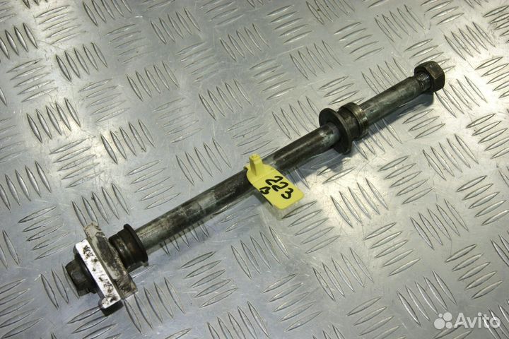 Ось заднего колеса Yamaha XJR 400