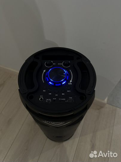 Музыкальный центр Hyundai H-MC180 с Bluetooth