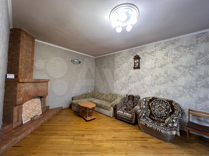 Дом 200 м² на участке 7 сот.