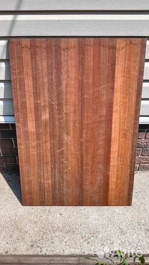 Щит из красного дерева