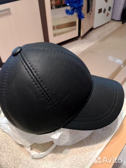 Мужская кожаная кепка