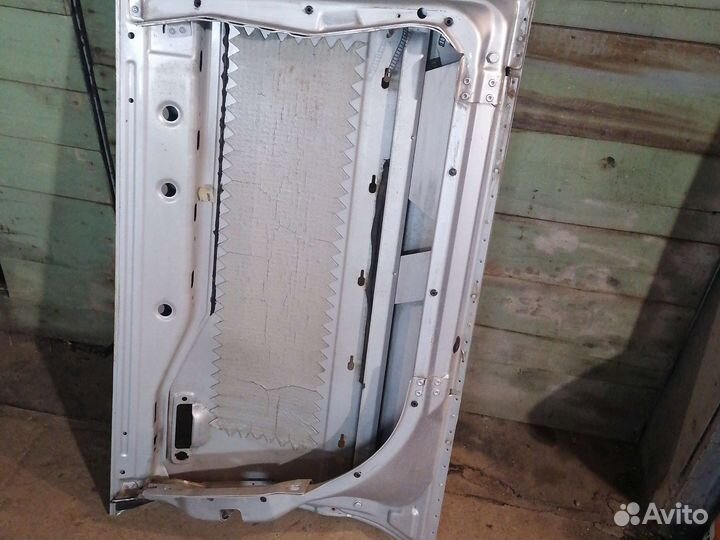 Дверь передняя левая а8д2