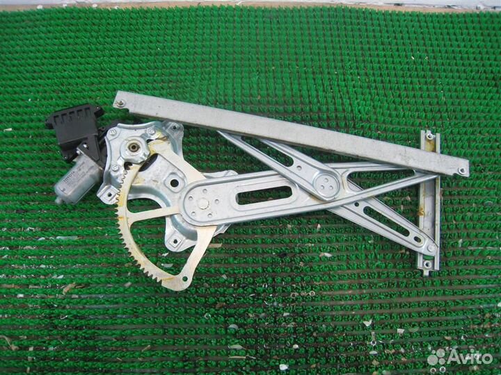 Стеклоподъемник передний правый Toyota Avensis T2