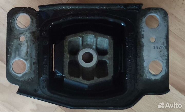 Подушка двигателя левая Форд Мондео 4