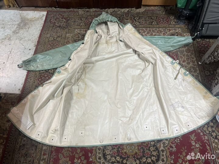 Плащ и бахилы озк