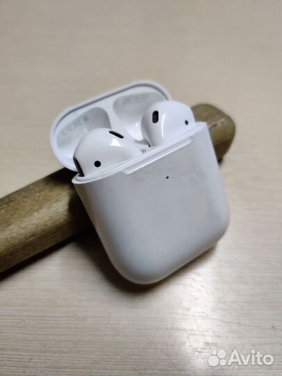 Apple airpods 2